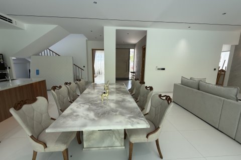 Villa in Phuket, Thailand 4 bedrooms № 173731 - photo 12