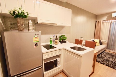 Studio in the Condo in Khlong Toei, Bangkok, Thailand  № 173730 - photo 4