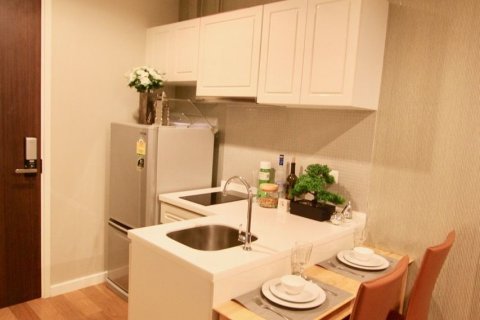 Studio in the Condo in Khlong Toei, Bangkok, Thailand  № 173730 - photo 6