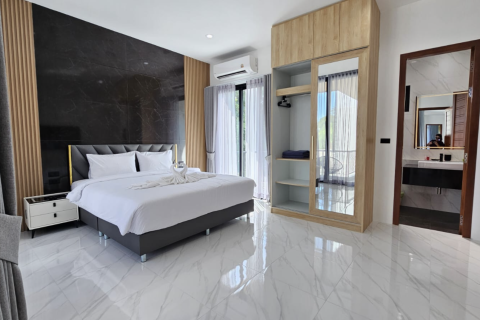 Villa in Phuket, Thailand 4 bedrooms № 173732 - photo 19