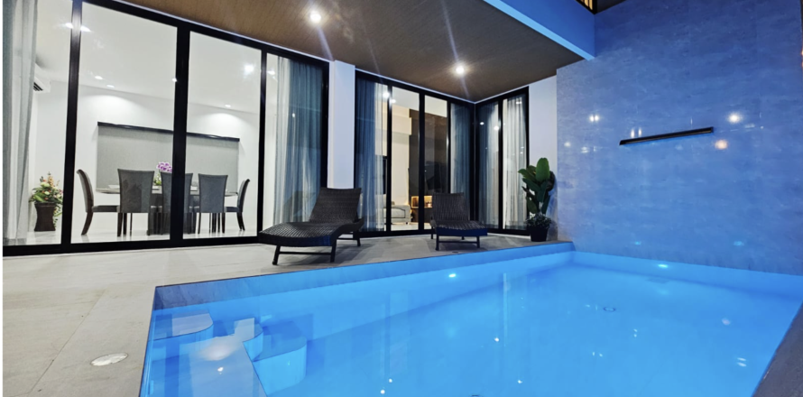 Villa in Phuket, Thailand 4 bedrooms № 173732