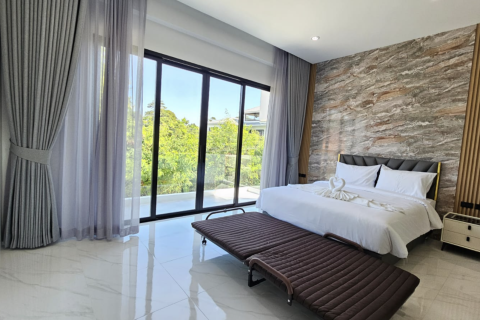 Villa in Phuket, Thailand 4 bedrooms № 173732 - photo 14