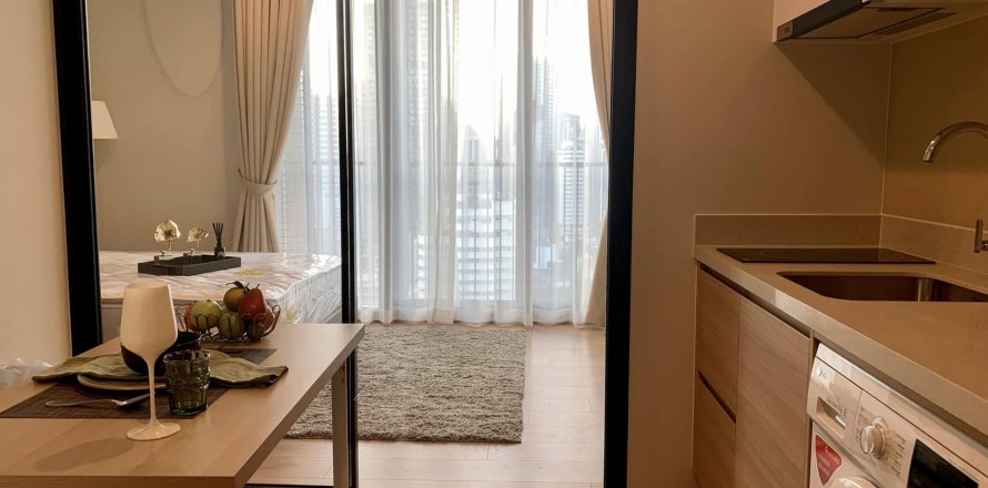 Studio dans le Condo à Watthana, Bangkok, Thaïlande  № 145759