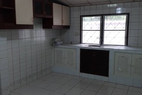 Дом в Бангкоке, Таиланд с 4 спальнями  № 145762 - фото 18