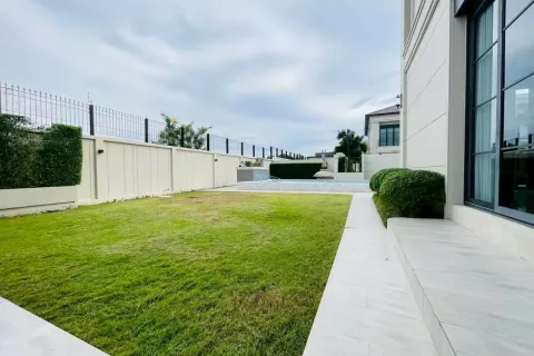 Villa in Pattaya, Thailand 4 bedrooms № 164273 - photo 15