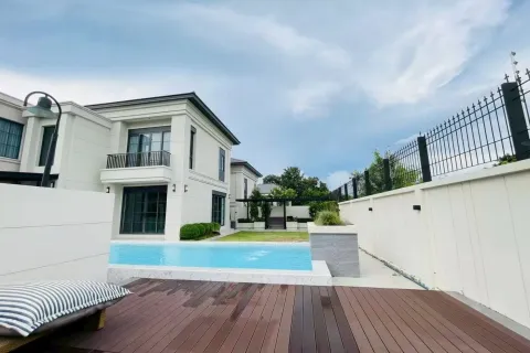 Villa in Pattaya, Thailand 4 bedrooms № 164273 - photo 12