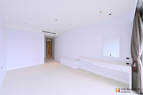 Condo in Bangkok, Thailand, 2 bedrooms № 189769 - photo 5