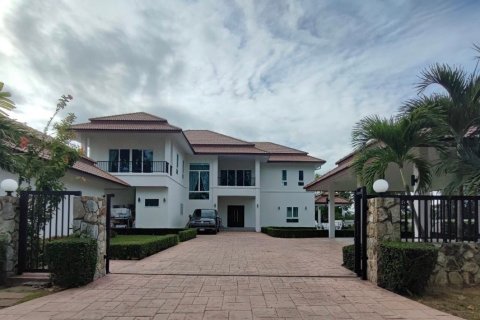 Вилла в Паттайе, Таиланд с 7 спальнями  № 171964 - фото 5