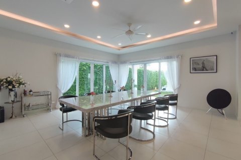 Вилла в Паттайе, Таиланд с 7 спальнями  № 171964 - фото 16