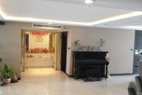 Condo à Watthana, Bangkok, Thaïlande, 4 chambres  № 171961 - photo 4