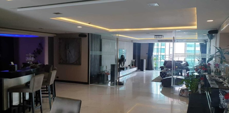 Condo à Watthana, Bangkok, Thaïlande, 4 chambres  № 171961