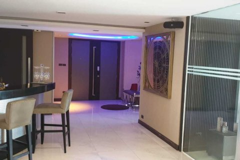 Condo à Watthana, Bangkok, Thaïlande, 4 chambres  № 171961 - photo 2