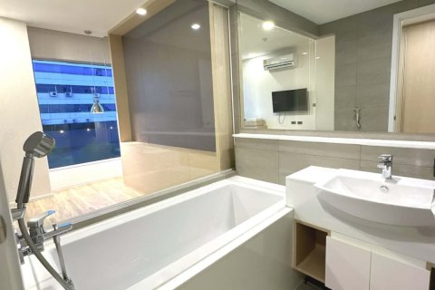 Condo in Chiang Mai, Thailand, 2 bedrooms  № 154671 - photo 13