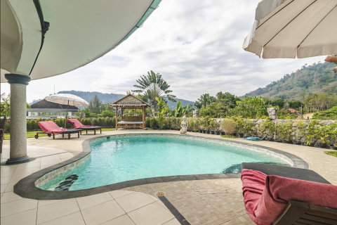 Villa in Phuket, Thailand 2 bedrooms № 170886 - photo 2