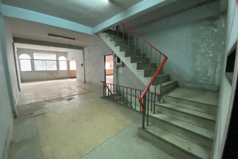 Propriété commerciale à Khlong San, Bangkok, Thaïlande № 170888 - photo 9