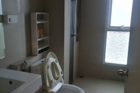 Condo à Bangkok, Thaïlande, 2 chambres  № 151379 - photo 10