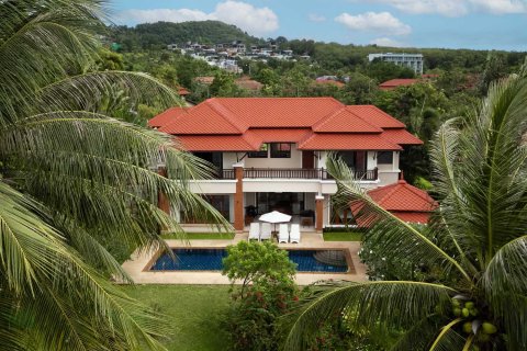House in Bang Tao, Thailand 4 bedrooms № 36583 - photo 1