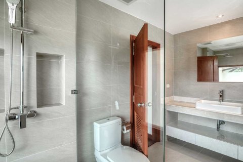 House in Bang Tao, Thailand 4 bedrooms № 36583 - photo 15