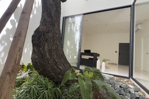 Вилла в Ханг Донге, Таиланд с 5 спальнями  № 152928 - фото 4