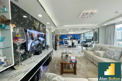 Condominio de 2 dormitorios en Pattaya, Tailandia № 210845 - foto 2
