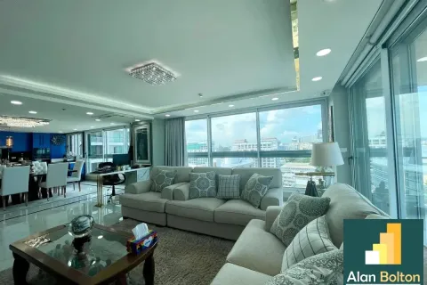 Condominio de 2 dormitorios en Pattaya, Tailandia № 210845 - foto 4