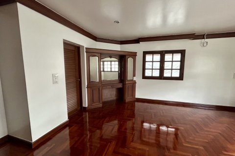 Дом в Хуай Кванге, Бангкок, Таиланд с 3 спальнями  № 144920 - фото 18