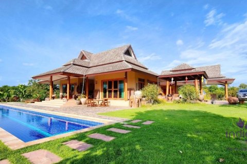 Вилла в Чиангмае, Таиланд с 2 спальнями  № 162640