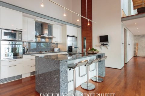 Villa in Kamala, Thailand 5 bedrooms № 179794 - photo 12