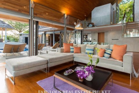 Villa in Kamala, Thailand 5 bedrooms № 179794 - photo 5
