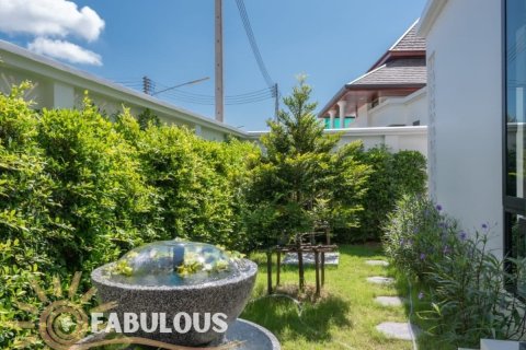 Villa in Chalong, Thailand 2 bedrooms № 179793 - photo 5