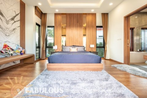 Villa in Chalong, Thailand 2 bedrooms № 179793 - photo 4