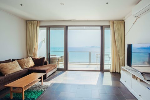 Condo in Pattaya, Thailand, 2 bedrooms № 141735 - photo 7