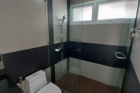 Townhouse in Wang Thonglang, Bangkok, Thailand 3 bedrooms № 163577 - photo 18