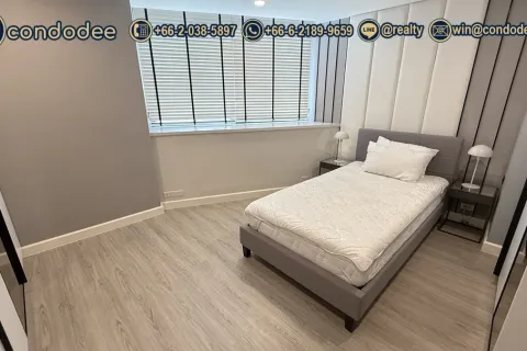 Condo in Watthana, Bangkok, Thailand, 3 bedrooms № 201361 - photo 12