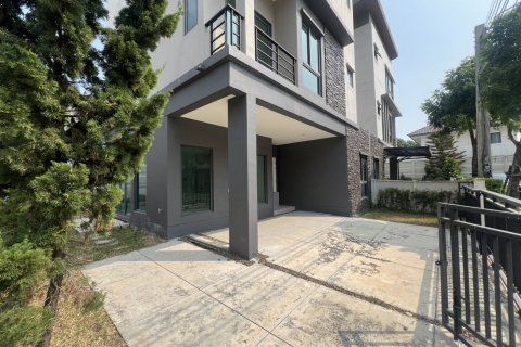 Дом в Тунг Кхру, Бангкок, Таиланд с 4 спальнями  № 151186 - фото 16