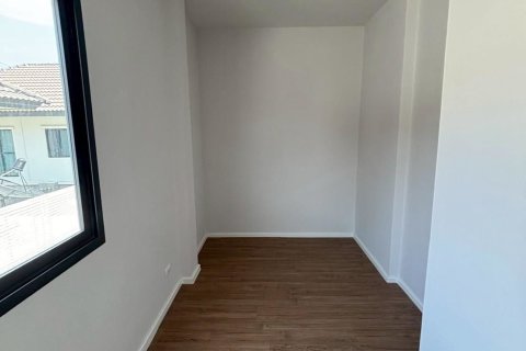 Дом в Тунг Кхру, Бангкок, Таиланд с 4 спальнями  № 151186 - фото 12