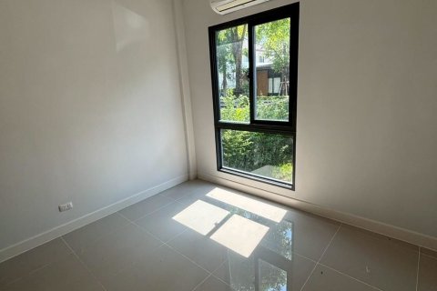 Дом в Тунг Кхру, Бангкок, Таиланд с 4 спальнями  № 151186 - фото 14