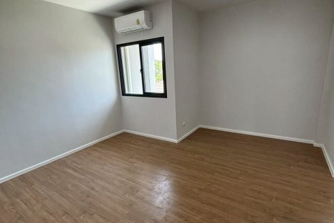 Дом в Тунг Кхру, Бангкок, Таиланд с 4 спальнями  № 151186 - фото 8