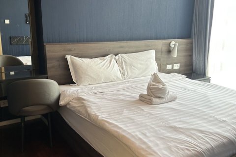 Condo in Watthana, Bangkok, Thailand, 2 bedrooms  № 157920 - photo 5