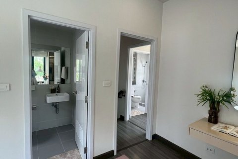House in Samut Prakan, Thailand 2 bedrooms № 157921 - photo 13