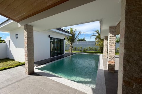 Villa in Hua Hin, Thailand 3 Schlafzimmer № 222487 - Foto 2