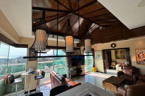 Apartment in Pattaya, Thailand 4 rooms № 161519 - photo 4