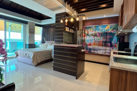 Apartment in Pattaya, Thailand 4 rooms № 161519 - photo 5