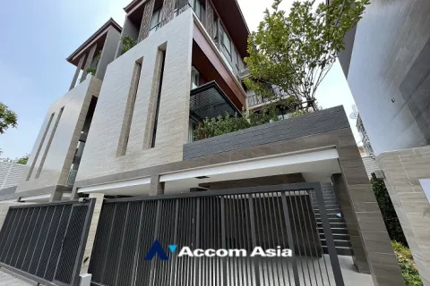 House in Yan Nawa, Bangkok, Thailand 4 bedrooms № 215030