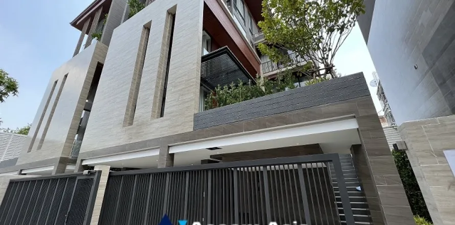 Haus in Yan Nawa, Bangkok, Thailand 4 Schlafzimmer № 215030