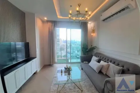 Condo in Watthana, Bangkok, Thailand, 3 bedrooms № 215032