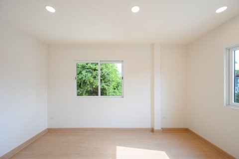 Дом в Лат Пхрау, Бангкок, Таиланд с 4 спальнями  № 173576 - фото 13