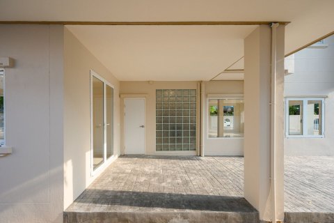 Дом в Лат Пхрау, Бангкок, Таиланд с 4 спальнями  № 173576 - фото 10