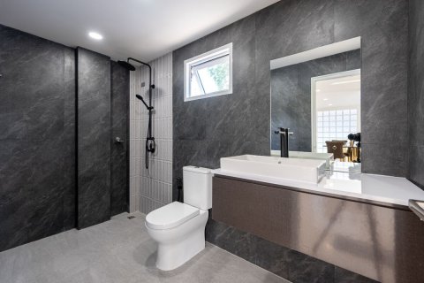 Дом в Лат Пхрау, Бангкок, Таиланд с 4 спальнями  № 173576 - фото 28