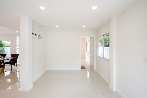 Дом в Лат Пхрау, Бангкок, Таиланд с 4 спальнями  № 173576 - фото 26